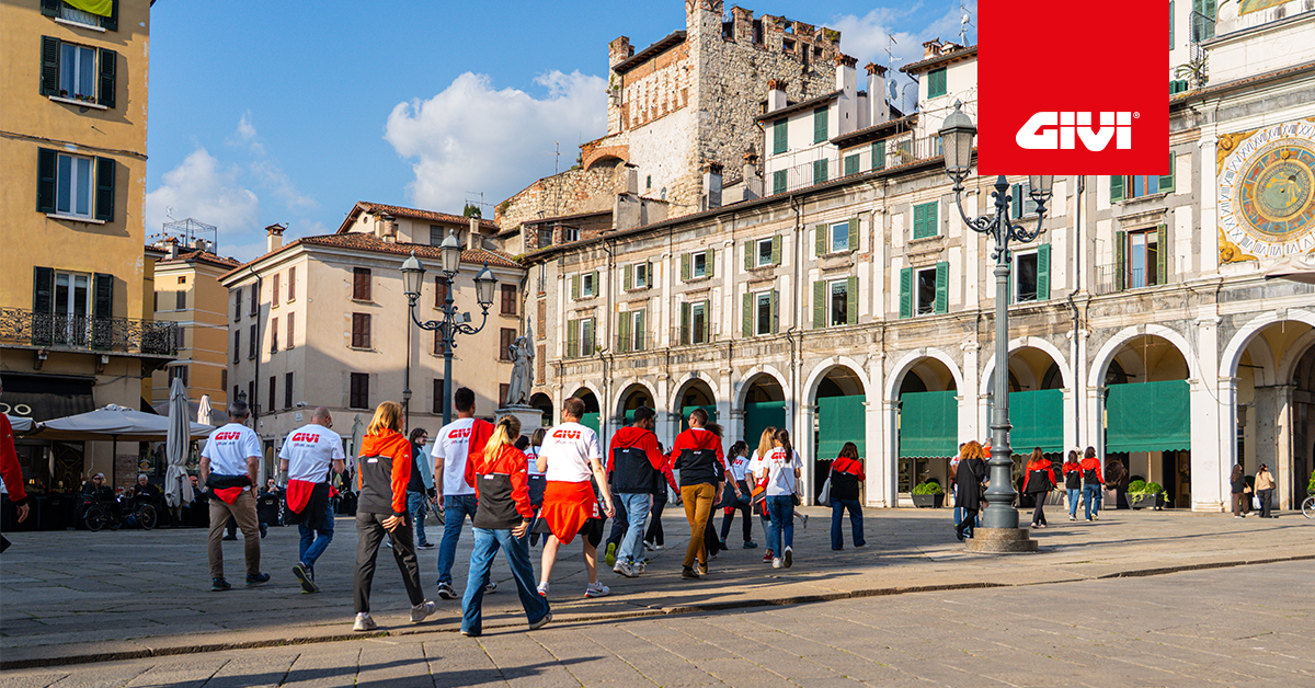 GIVI+promueve+el+bienestar%3A+un+paseo+juntos+en+el+coraz%C3%B3n+de+Brescia